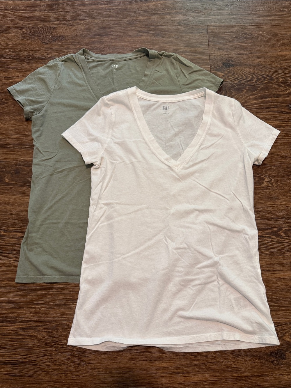 GAP Short Sleeve V-Neck Tee Pack - White & Olive Green
